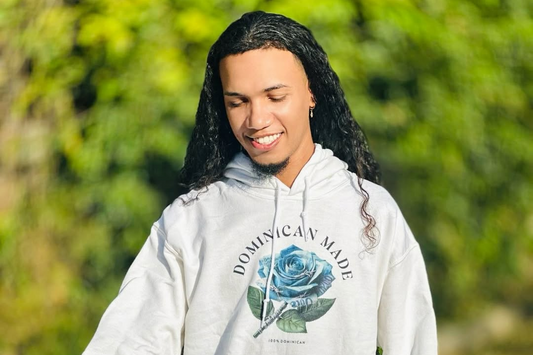 Orgullo Dominicano: Brailyn Martínez wearing Dominican Made 2000 Pesos Dominicano Rose Collection