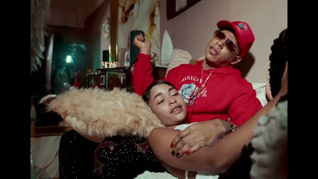 Video Oficial: MICHAEL LIBRA - TU ERE MI PELUCHE 🧸 featuring Dominican Made 2000 Pesos Dominicano Rose Collection