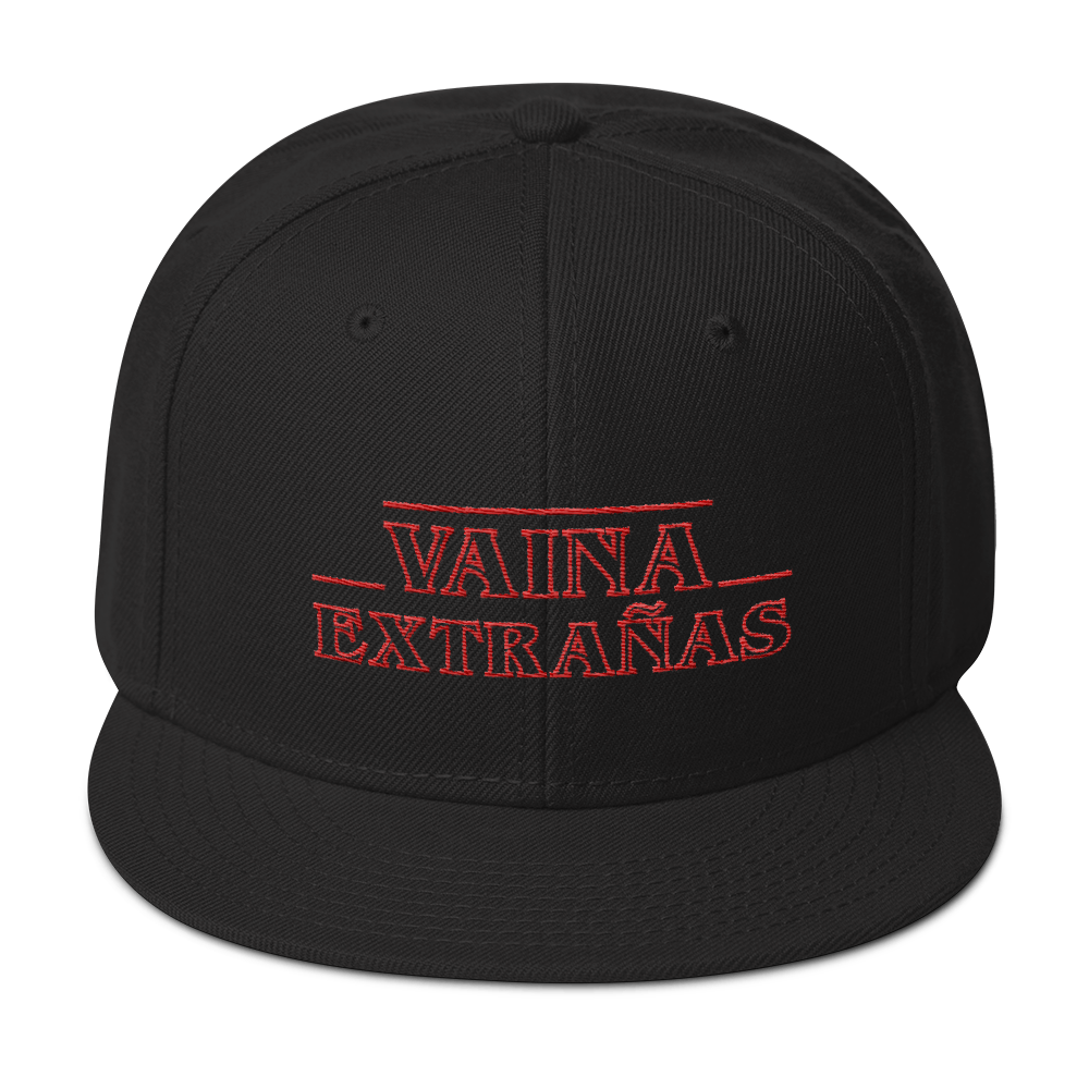Vaina Extrañas Snapback Hat  - 2020 - DominicanGirlfriend.com - Frases Dominicanas - República Dominicana Lifestyle Graphic T-Shirts Streetwear & Accessories - New York - Bronx - Washington Heights - Miami - Florida - Boca Chica - USA - Dominican Clothing