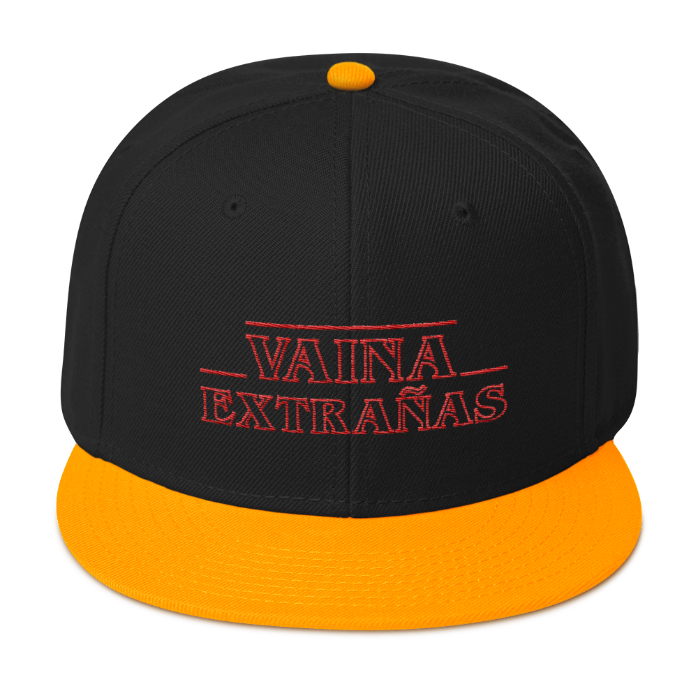 Vaina Extrañas Snapback Hat  - 2020 - DominicanGirlfriend.com - Frases Dominicanas - República Dominicana Lifestyle Graphic T-Shirts Streetwear & Accessories - New York - Bronx - Washington Heights - Miami - Florida - Boca Chica - USA - Dominican Clothing
