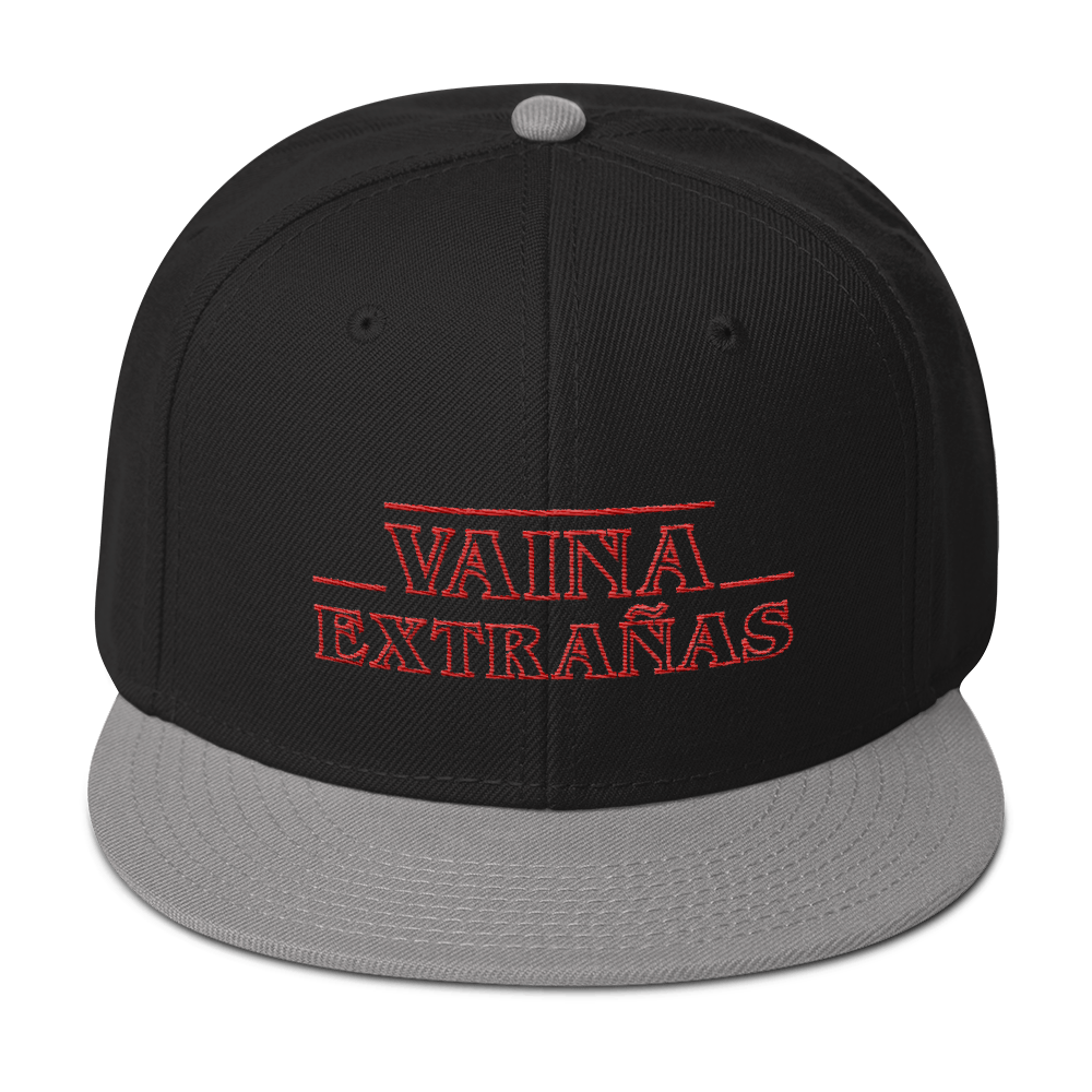 Vaina Extrañas Snapback Hat  - 2020 - DominicanGirlfriend.com - Frases Dominicanas - República Dominicana Lifestyle Graphic T-Shirts Streetwear & Accessories - New York - Bronx - Washington Heights - Miami - Florida - Boca Chica - USA - Dominican Clothing