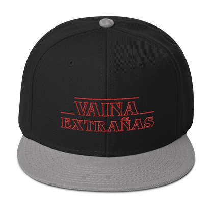 Vaina Extrañas Snapback Hat  - 2020 - DominicanGirlfriend.com - Frases Dominicanas - República Dominicana Lifestyle Graphic T-Shirts Streetwear & Accessories - New York - Bronx - Washington Heights - Miami - Florida - Boca Chica - USA - Dominican Clothing