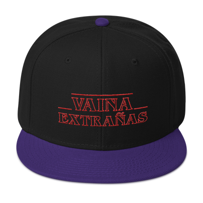 Vaina Extrañas Snapback Hat  - 2020 - DominicanGirlfriend.com - Frases Dominicanas - República Dominicana Lifestyle Graphic T-Shirts Streetwear & Accessories - New York - Bronx - Washington Heights - Miami - Florida - Boca Chica - USA - Dominican Clothing